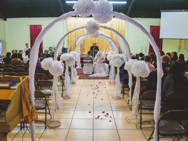 La boda de Víctor y Maricarmen en Tijuana, Baja California 23