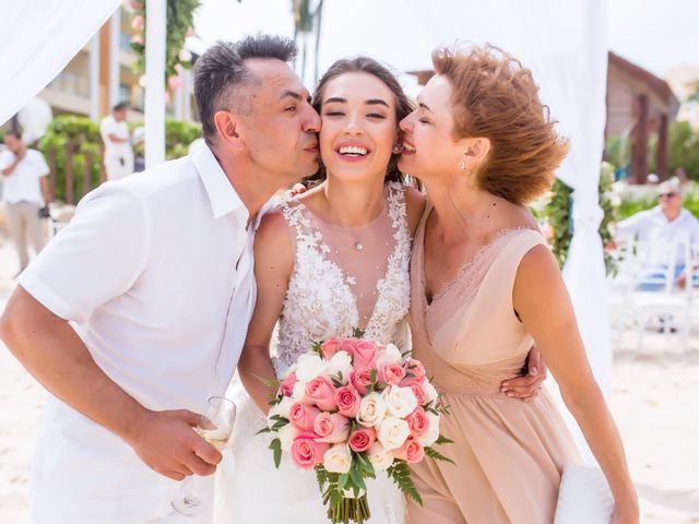 La boda de Andrey y Tetyana en Cancún, Quintana Roo 35