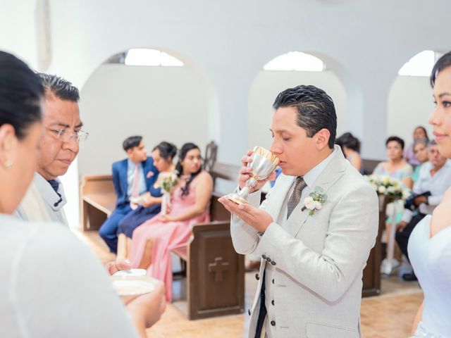 La boda de Alfredo y Alejandra en Temixco, Morelos 28