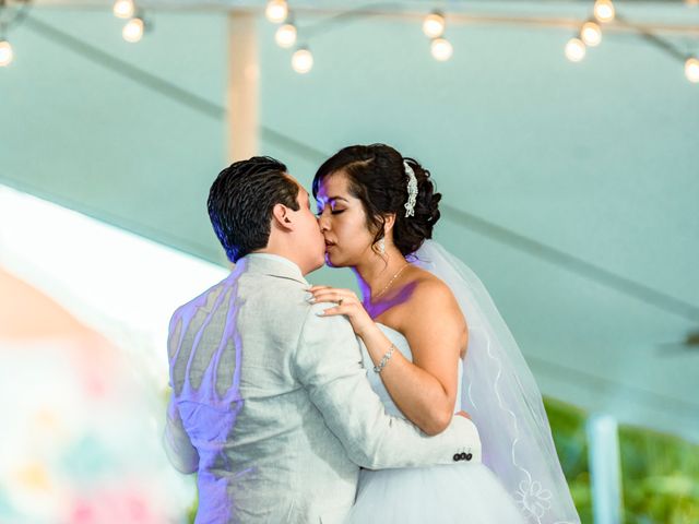 La boda de Alfredo y Alejandra en Temixco, Morelos 49