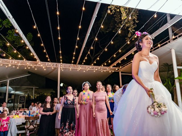La boda de Alfredo y Alejandra en Temixco, Morelos 60