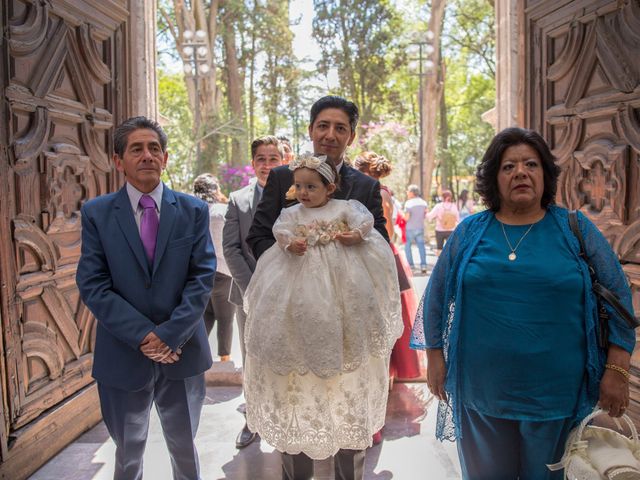 La boda de Hector y Veronica en Naucalpan, Estado México 3