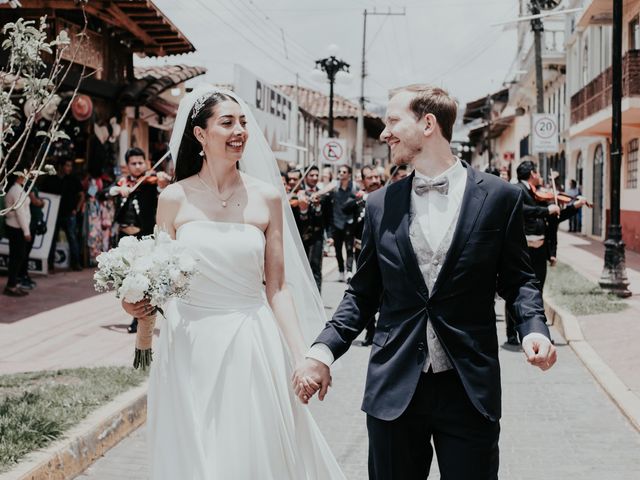 La boda de Phillip y Angie en Zacatlán, Puebla 35