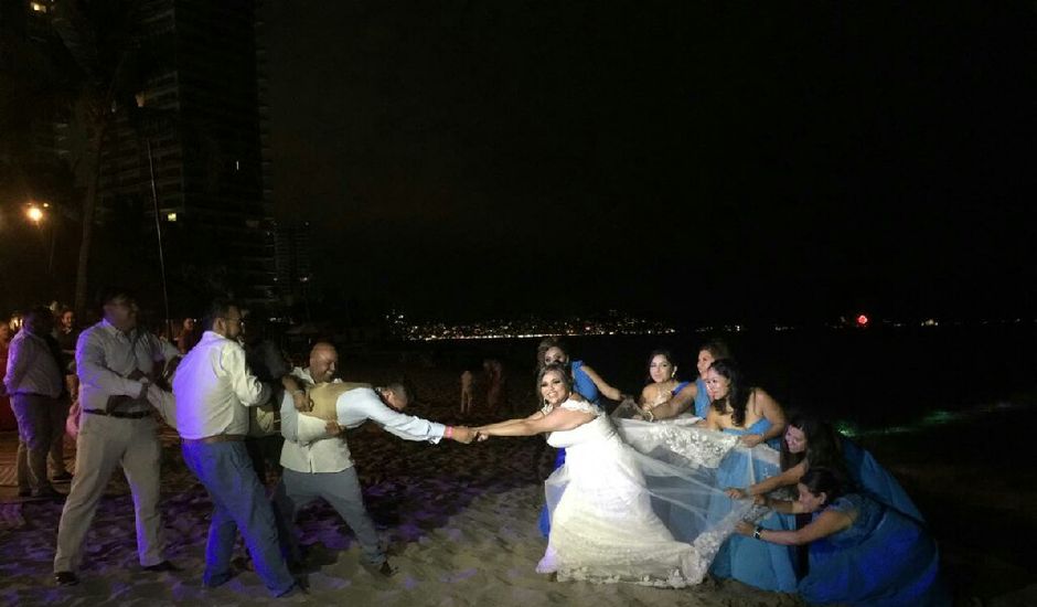 La boda de Abraham y Laura en Puerto Vallarta, Jalisco