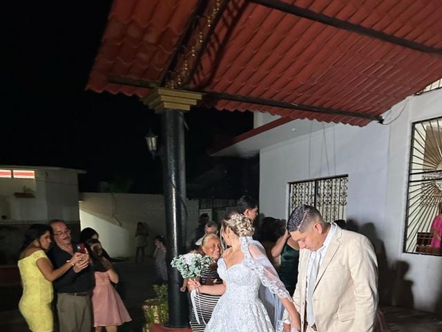 La boda de Felipe y Claren en Lázaro Cárdenas, Michoacán 5