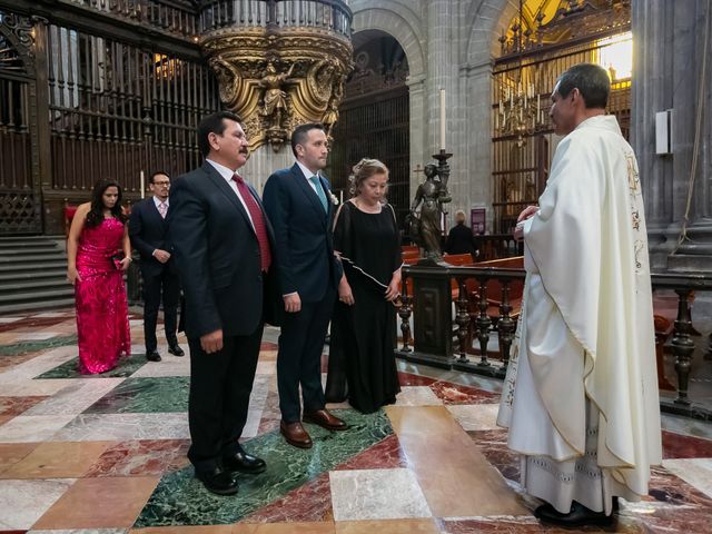 La boda de Marco y Marce en Cuauhtémoc, Ciudad de México 33