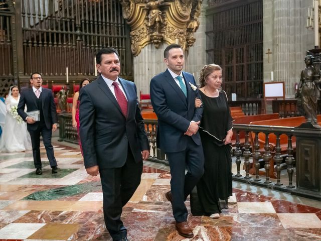 La boda de Marco y Marce en Cuauhtémoc, Ciudad de México 35