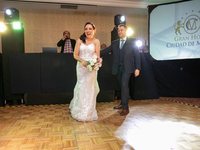 La boda de Marco y Marce en Cuauhtémoc, Ciudad de México 98