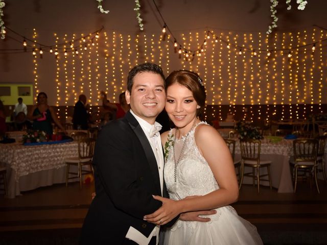 La boda de Axel y Karina  en Colima, Colima 2