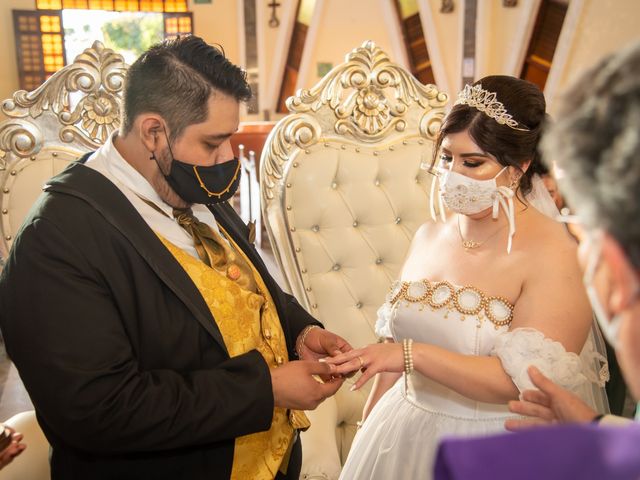 La boda de Edmundo y Ana Laura en Matamoros, Coahuila 28