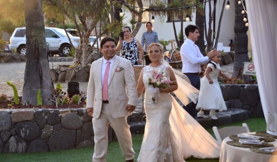 La boda de Leonor y Salvador  en Ensenada, Baja California