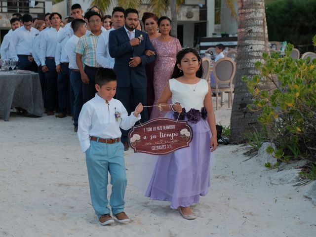 La boda de Daniel y Yuriria  en Telchac Puerto, Yucatán 16