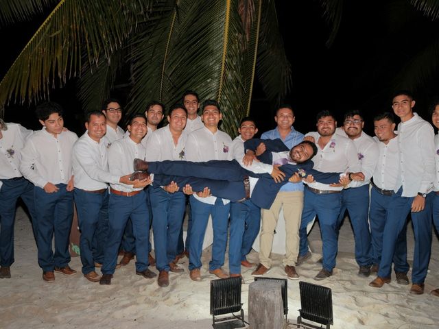 La boda de Daniel y Yuriria  en Telchac Puerto, Yucatán 24