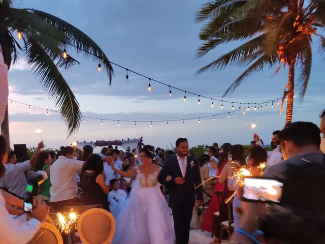 La boda de Daniel y Yuriria  en Telchac Puerto, Yucatán 32