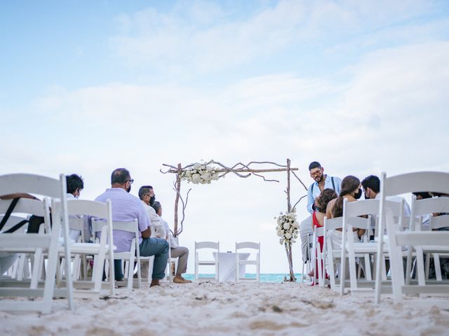 La boda de Edgar y Karla en Cancún, Quintana Roo 56
