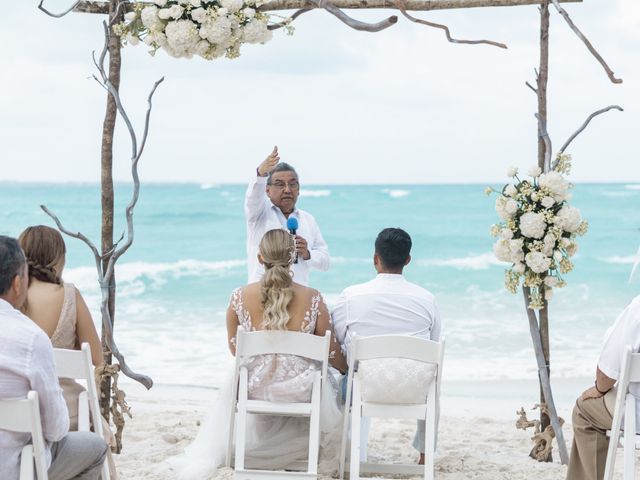 La boda de Edgar y Karla en Cancún, Quintana Roo 68