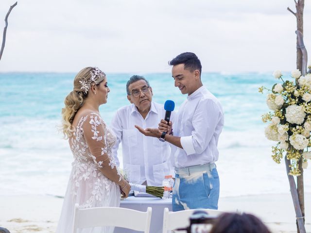 La boda de Edgar y Karla en Cancún, Quintana Roo 77