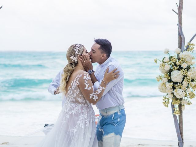 La boda de Edgar y Karla en Cancún, Quintana Roo 83