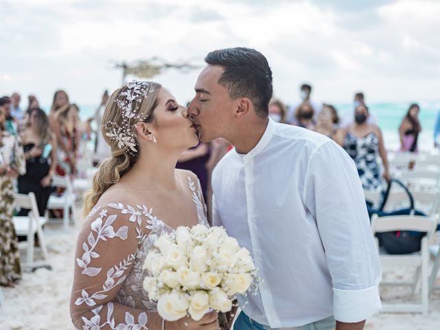 La boda de Edgar y Karla en Cancún, Quintana Roo 87