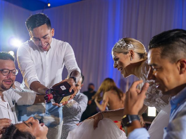 La boda de Edgar y Karla en Cancún, Quintana Roo 182