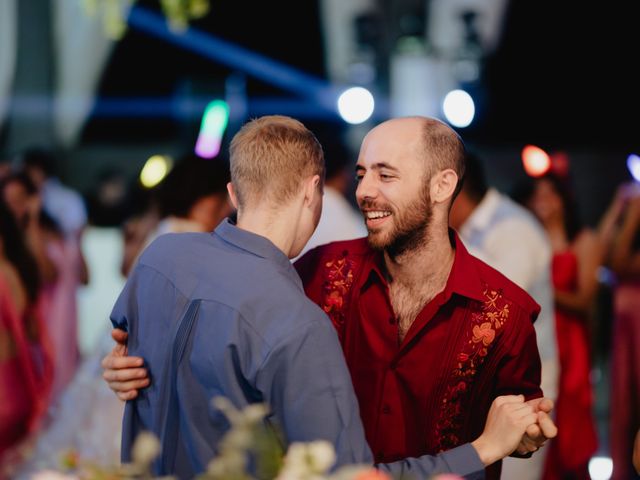 La boda de Roberto  y Ariana  en Xochitepec, Morelos 57