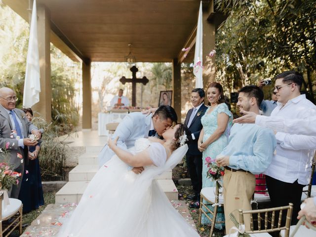 La boda de Roberto  y Ariana  en Xochitepec, Morelos 86