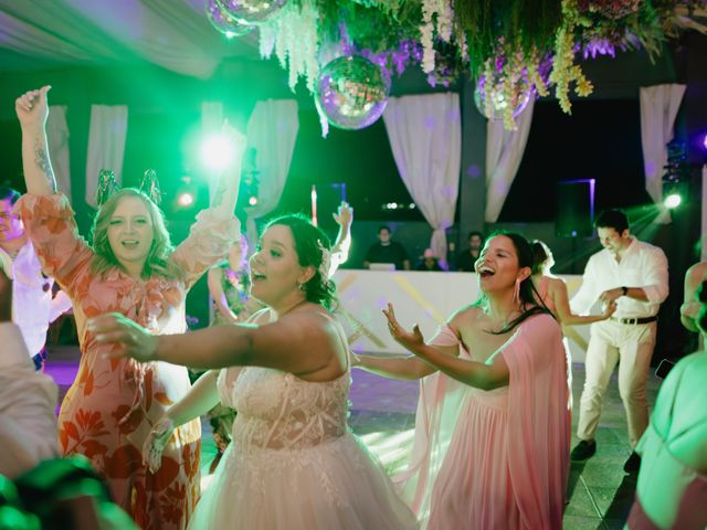 La boda de Roberto  y Ariana  en Xochitepec, Morelos 106