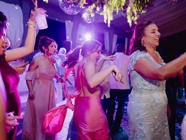 La boda de Roberto  y Ariana  en Xochitepec, Morelos 109