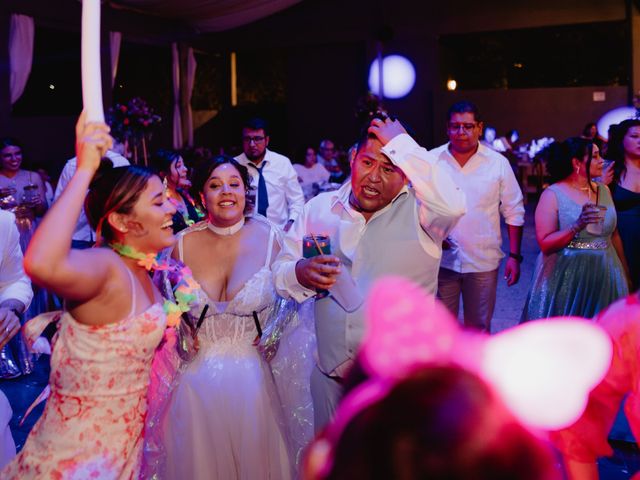 La boda de Roberto  y Ariana  en Xochitepec, Morelos 122