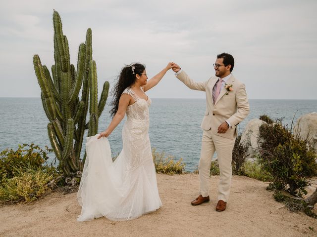 La boda de Juan José y Carolina en Huatulco, Oaxaca 1