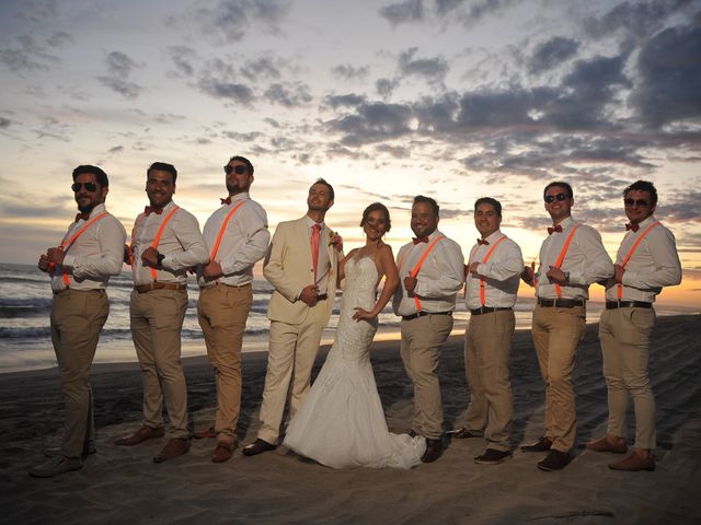 La boda de Juan y Leticia en Acapulco, Guerrero 25