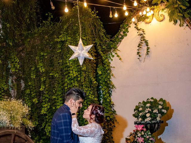 La boda de Luis  y Karla  en Iztapalapa, Ciudad de México 32