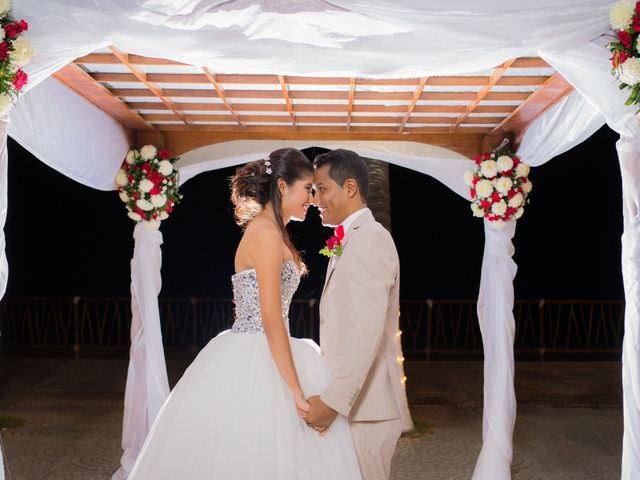 La boda de Albert y Veronica en Ixtapa Zihuatanejo, Guerrero 12