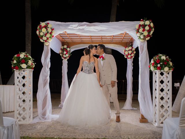 La boda de Albert y Veronica en Ixtapa Zihuatanejo, Guerrero 13