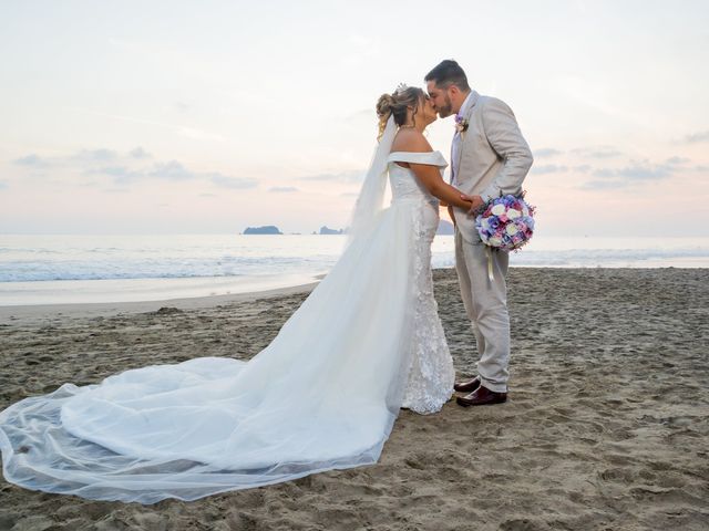 La boda de Misael y Concepción en Ixtapa Zihuatanejo, Guerrero 8