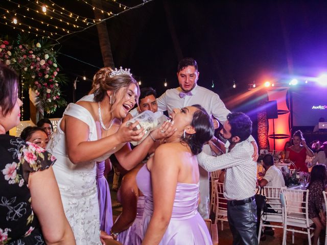 La boda de Misael y Concepción en Ixtapa Zihuatanejo, Guerrero 10