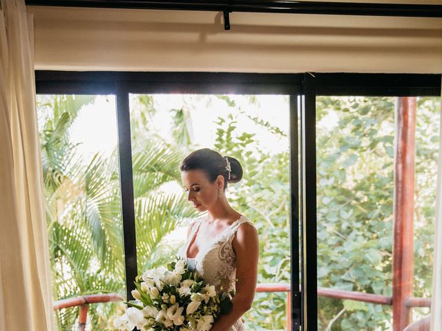 La boda de Robert y Elizabeth en Huatulco, Oaxaca 31