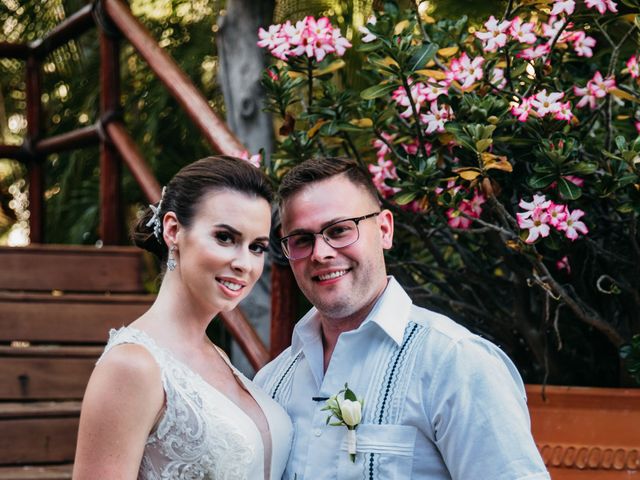 La boda de Robert y Elizabeth en Huatulco, Oaxaca 42