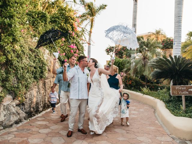 La boda de Robert y Elizabeth en Huatulco, Oaxaca 80