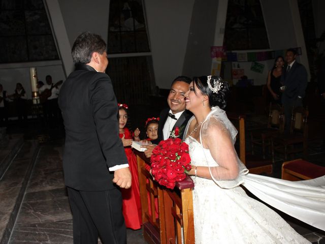 La boda de Luis Antonio y Melina en Ecatepec, Estado México 8