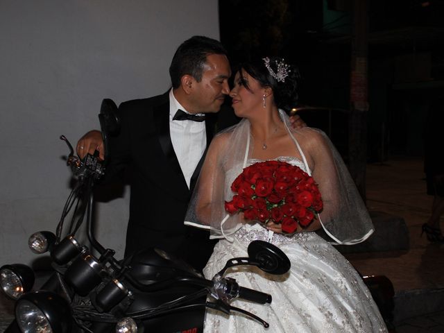 La boda de Luis Antonio y Melina en Ecatepec, Estado México 15