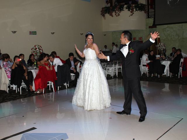 La boda de Luis Antonio y Melina en Ecatepec, Estado México 23
