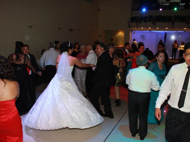 La boda de Luis Antonio y Melina en Ecatepec, Estado México 28