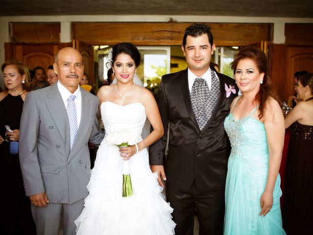 La boda de César y Ilse en Tampico, Tamaulipas 5
