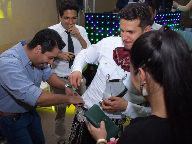 La boda de Miguel y Alma en León, Guanajuato 56