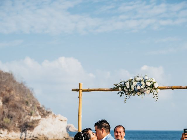 La boda de Juan y Perla en Huatulco, Oaxaca 51