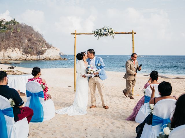 La boda de Juan y Perla en Huatulco, Oaxaca 53