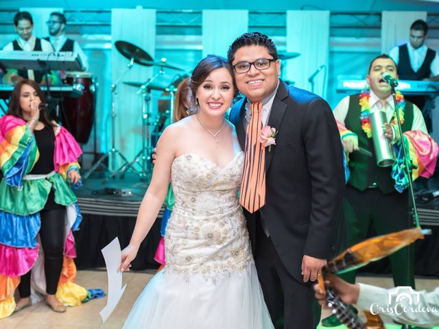 La boda de Oswaldo y Karelia en Hermosillo, Sonora 23