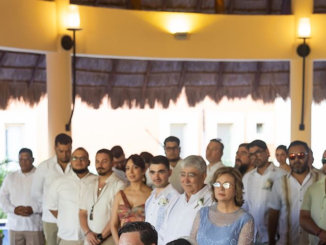 La boda de Lalo y Cristina en Playa del Carmen, Quintana Roo 30