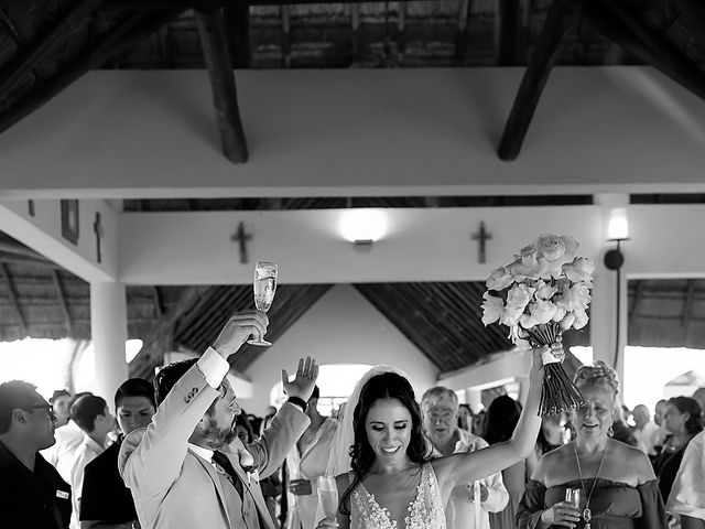 La boda de Lalo y Cristina en Playa del Carmen, Quintana Roo 37